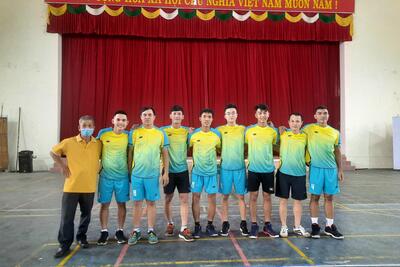 Đội bóng chuyền phường Lê Lợi thi đấu tại Đại hội thể dục thể thao thành phố Kon Tum lần thứ VII