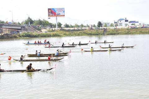 Thông báo điều chỉnh thời gian tổ chức Giải đua thuyền độc mộc Đại hội thể dục thể thao thành phố Kon Tum lần thứ VIII năm 2025.